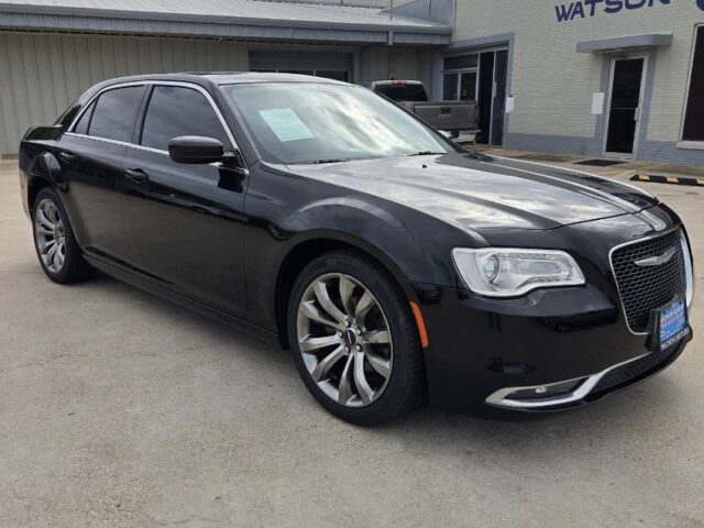 2017 Chrysler 300